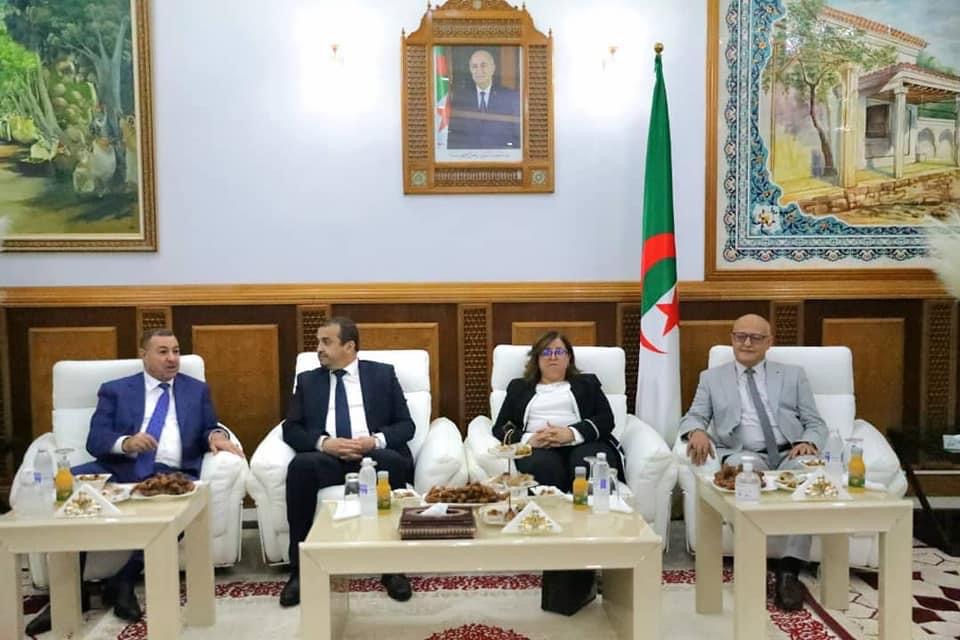 الموقع