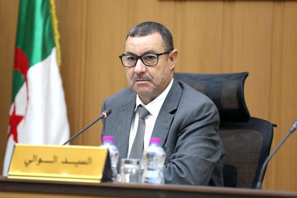 الموقع