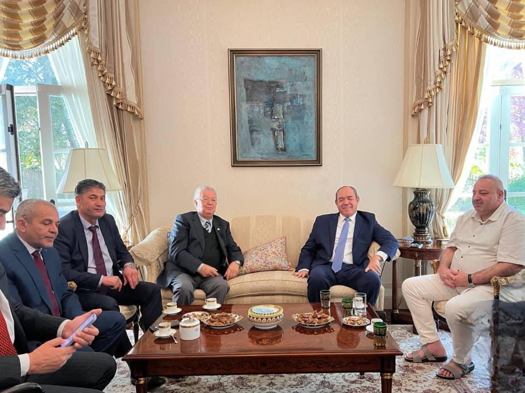الموقع