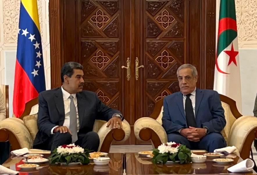 الموقع
