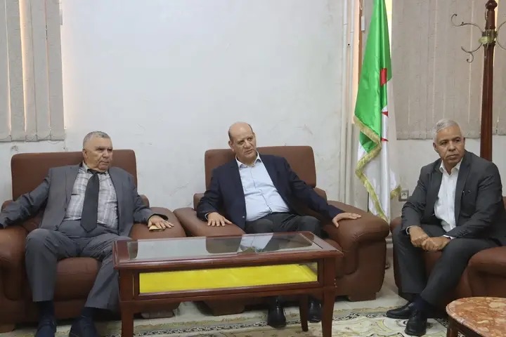 الموقع