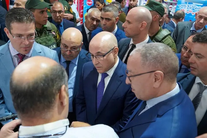 الموقع