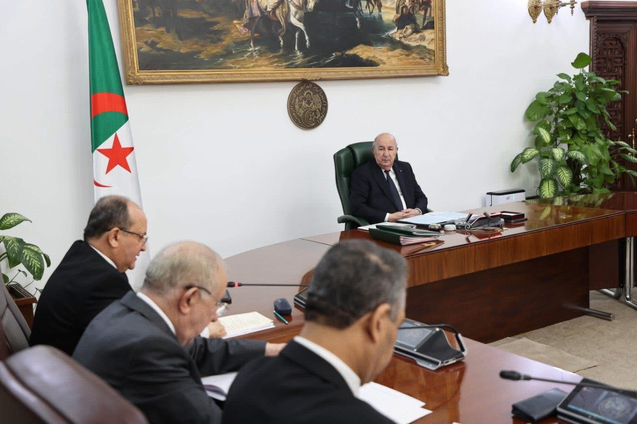 Algeria's Council of Ministers Approves Military Justice Law, Reviews Railway Project
